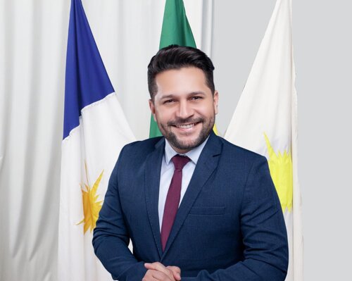 Rubens Uchôa apresenta projeto de lei que proíbe crianças desacompanhadas em elevadores de Palmas