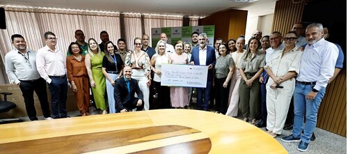 Primeira-dama da Aleto lidera arrecadação em prol de Associação de voluntários do Hospital de Amor